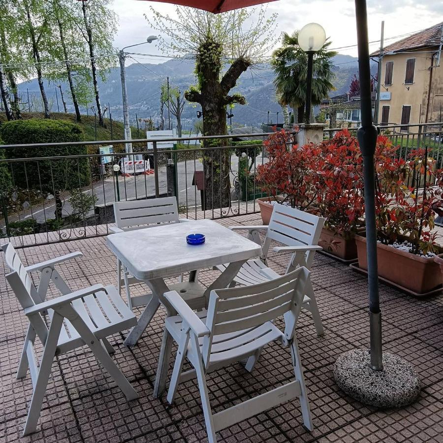 Madonna Della Neve Hotel Pettenasco Exterior foto